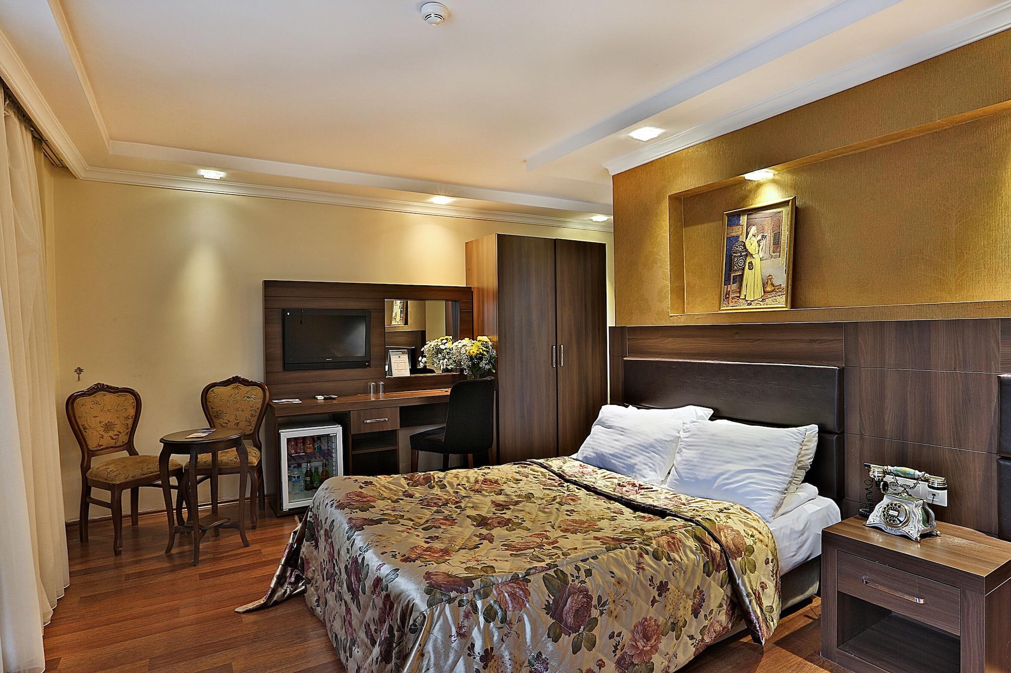 The Istanbul Hotel Екстер'єр фото