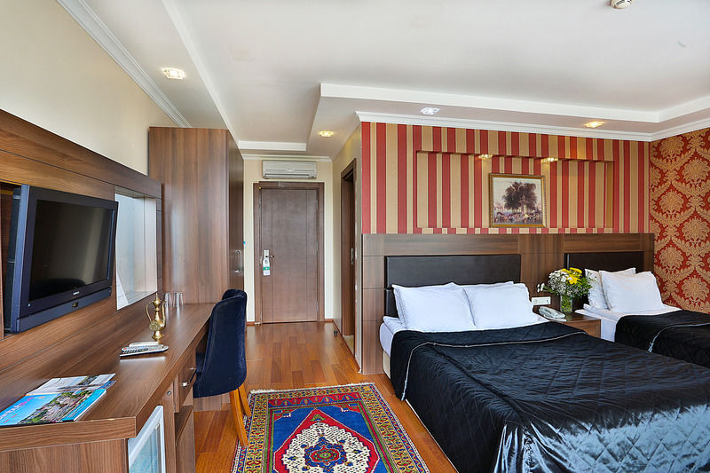 The Istanbul Hotel Екстер'єр фото